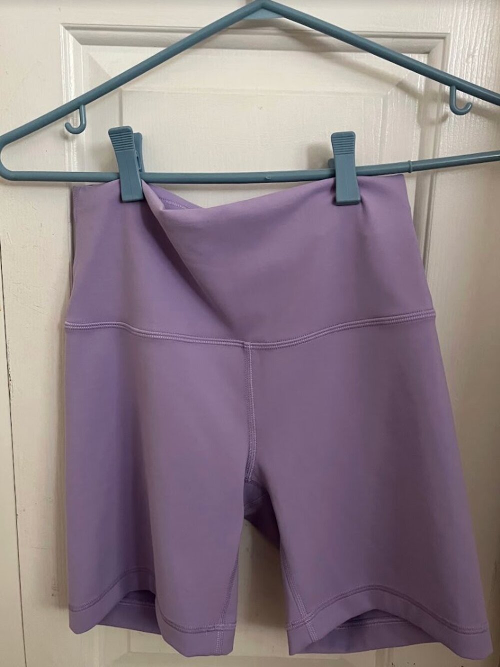 Lululemon WunderTrain 6" Shorts in Lilac Breeze